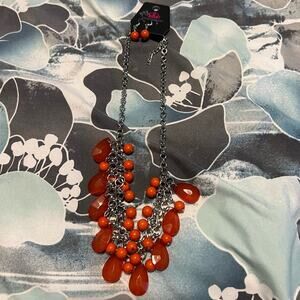 NWT Paparazzi chunky orange and silver necklace with matching dangle earrings